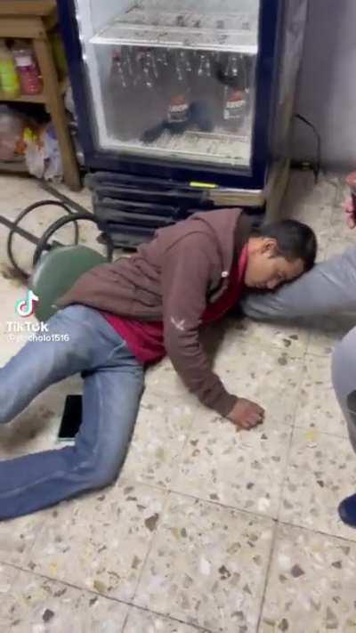 Esos son amigos.