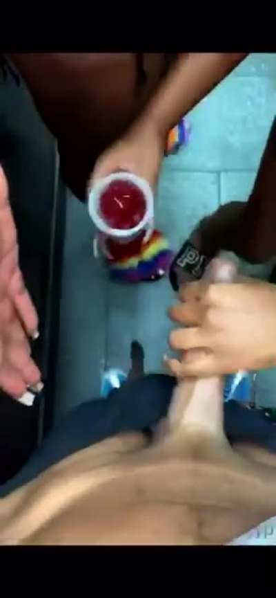 They do freaky 😩😩 good lil bitch