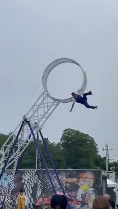 Unlucky failed circus trick