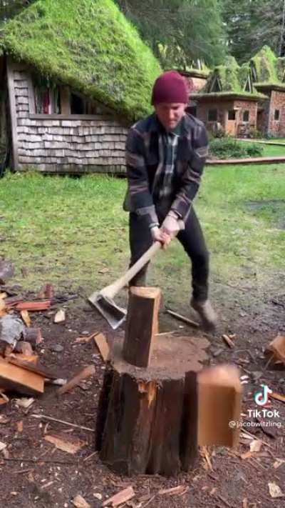 Multi-blade axe