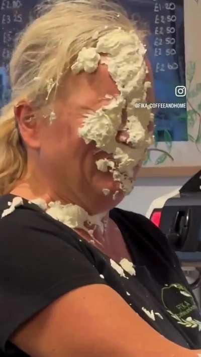 &ldquo;She said no cream!&rdquo;