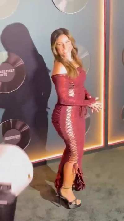 Nelly Frutado (Premiere of 