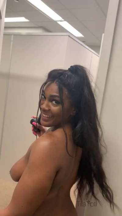 I love having fun in the dressing room!