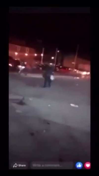 Guy captures the moment when police and national guard 