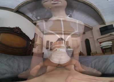 The VR Virgin ft Nia Nacci