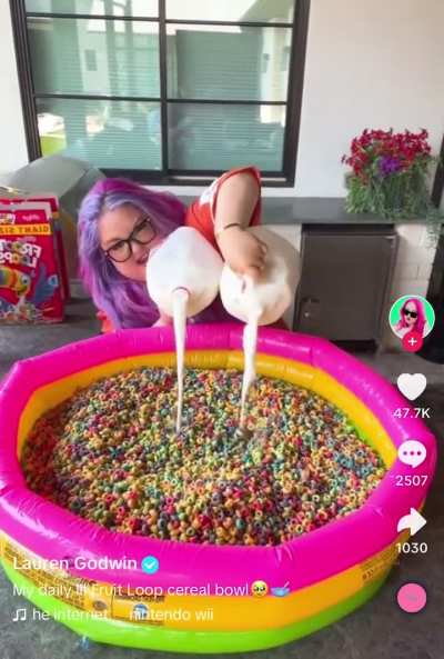 The gluttonous waste 😑🤦&zwj;♀️