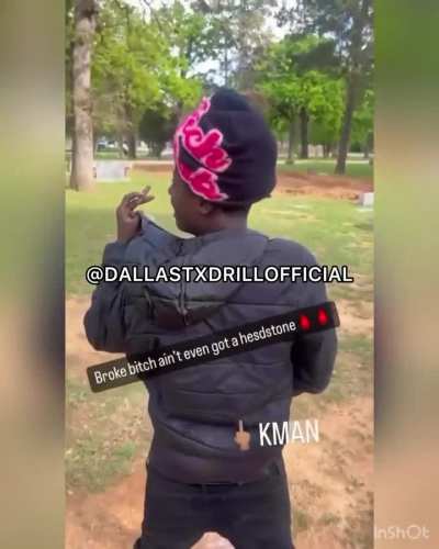 {Dallas} DeeGlokk(C4G) takes a leak on deceased 5K member &ldquo;Kman&rdquo; 🕊️ grave. 