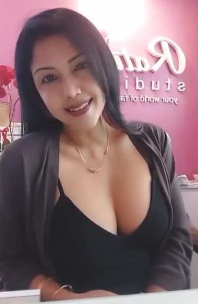 @lyanaratuspa2 loves to flaunt 🤤🤤