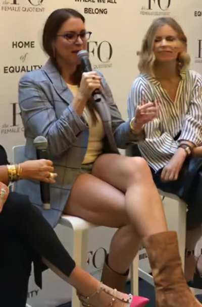 Stephanie's 11 Minute Leg Show