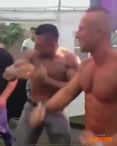 Vejam como o mundo &eacute; pequeno...