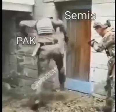 Pak in semis- looks like scripted. Don't be surprised if it is India vs Pak finals as it is the one which earns more revenue. If too much money is put on India by the punters, India would definitely loose. Wait and watch the drama.
