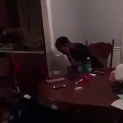 Karı kız bulursunuz da b&ouml;yle arkadaşlık zor bulursunuz beyler