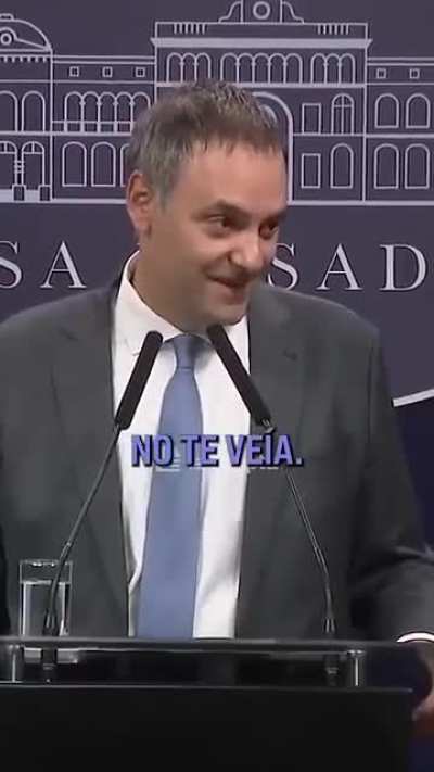 Ya que Fabian no puede ir mas a la Rosada, podemos ir canonizando esto