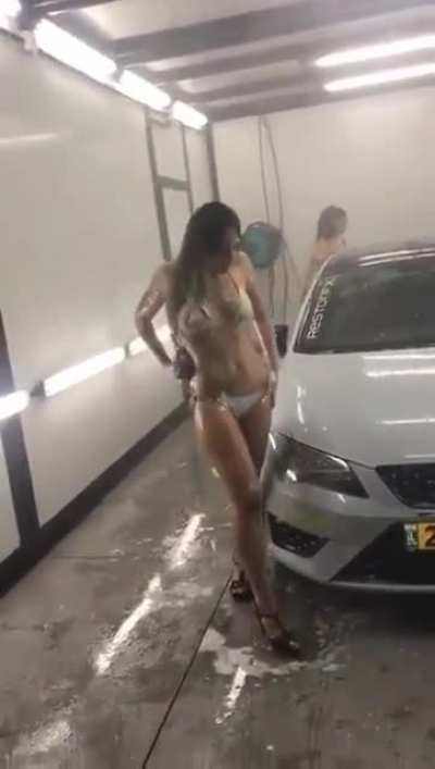 HMC While I Wash This Car