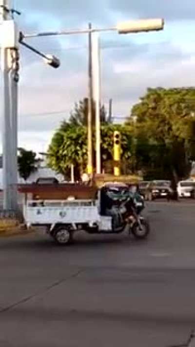 me prestas tu colita un ratito nomás?? 🥰🤗