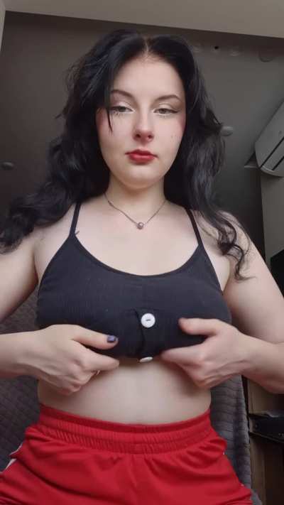 You can spend more hot time with me in my 💋FREE💋 OnlyFans! Link in the comme<wbr>nts😋🔥