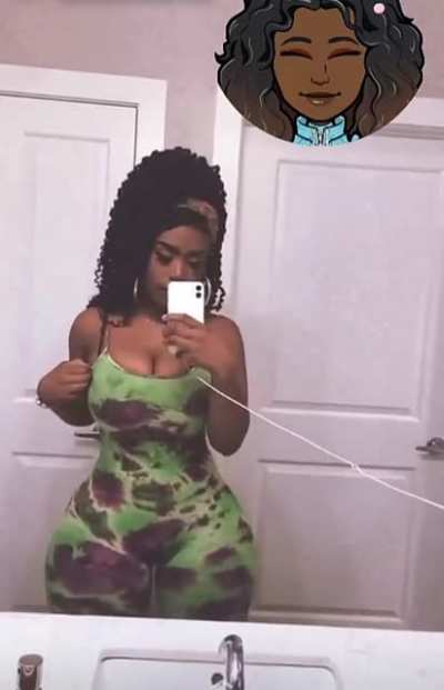 Y&rsquo;all not posting her recent snaps?