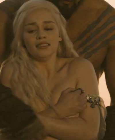 Emilia Clarke 