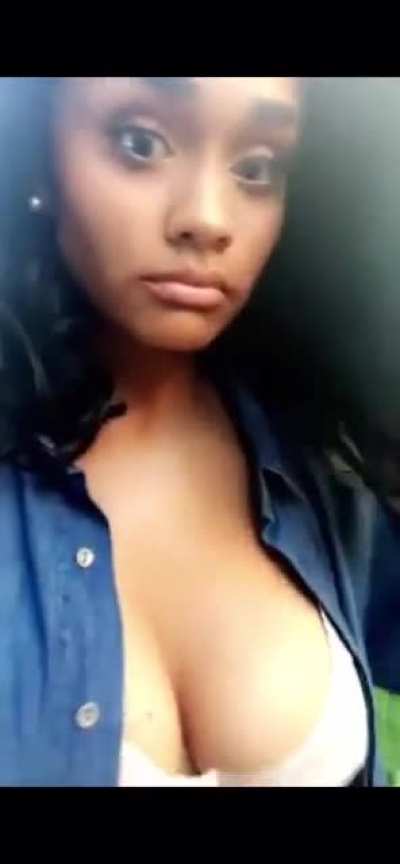 Nice jiggle vid