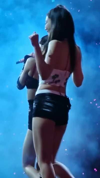 This what im talking about baby the great view of that ass 🥵🤤😋👅🍑