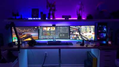 34&rdquo; Ultrawide + (2) 27&rdquo; 4K&rsquo;s