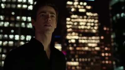 Barry knew about the future pandemic so he adviced Oliver to "Wear a mask". COOL