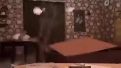 dolap d&uuml;ş&uuml;yor