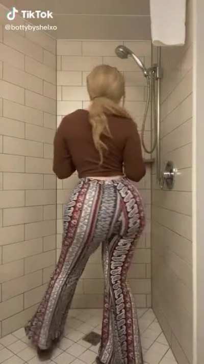 PAWG 🍑