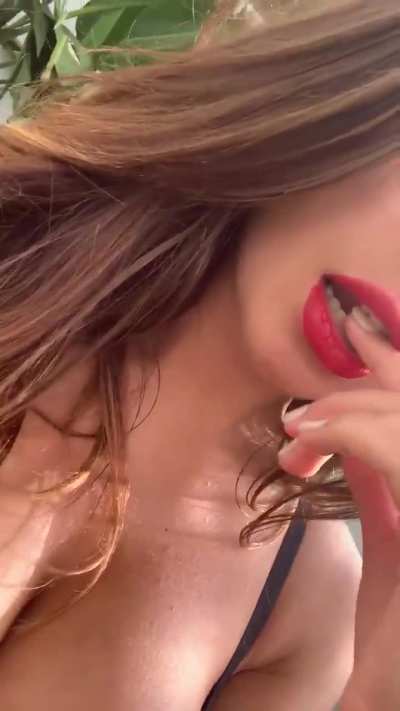Close Up