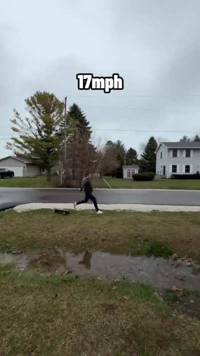 🤪 Bailing off my skateboard 🛹 going faster and faster untill i fall 🤪