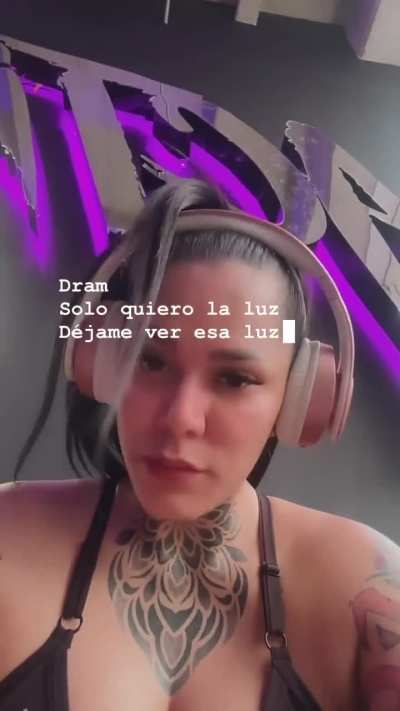 Volv&iacute; del baneo ricuras😈😈
