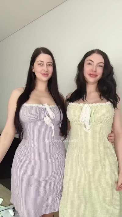 Double the adorable 🥺👉🏼👈🏼