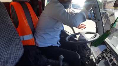 İstanbul trafiğimi yoksa sen mi sıkıntılısın dayı.