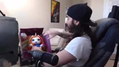 Penguinz0 never fails to make me laugh.