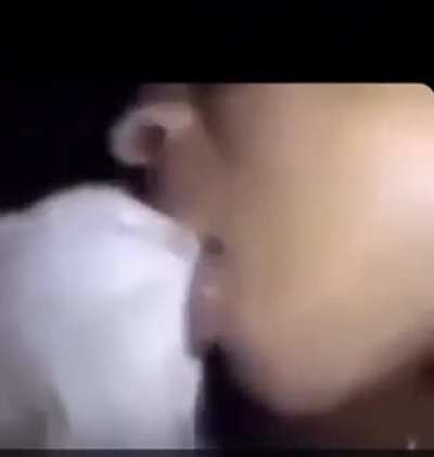 😳