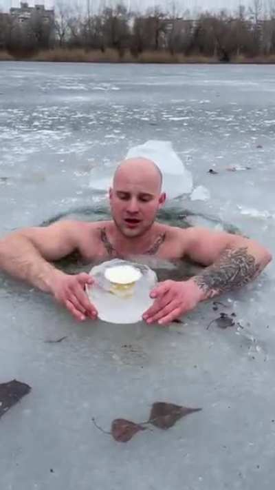 Having a RB whilst swimming in icy waters