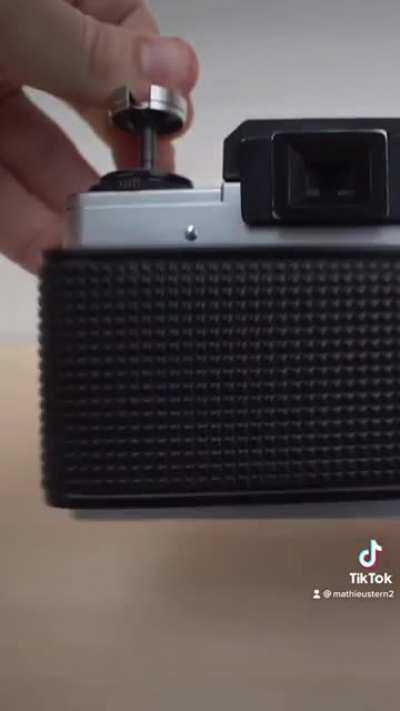 Vintage cameras sounds by @mathieustern2