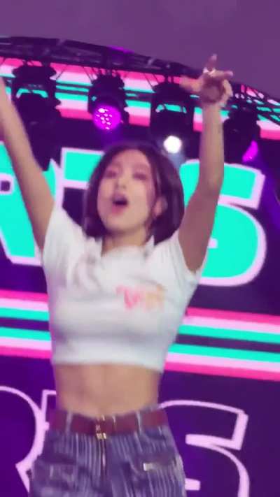 Jihyo 🤩