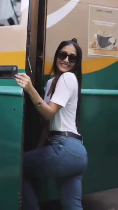 Dhanashree verma's big 🍑🤤