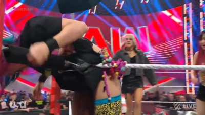 On WWE RAW: Bianca, Alexa &amp;amp; Asuka confront Bayley, Dakota &amp;amp; IYO. Nikki Cross vs Dana Brooke.