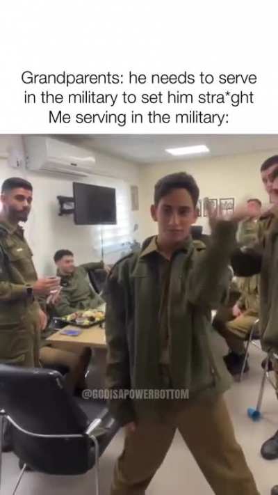 Gay🎖irl