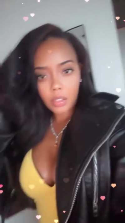SEXY IN YELLOW