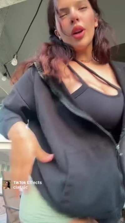 PAWGshaking