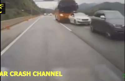 Deadly bus Crash after the cars was waiting in a queue