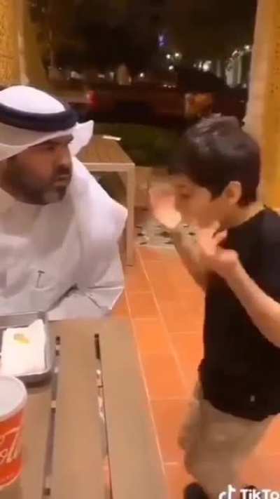 &uuml;nide 5 dolar karşılığı Katarlıları eglendiriyorum