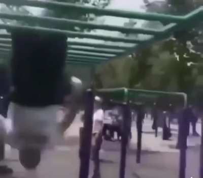 Man fucking dies