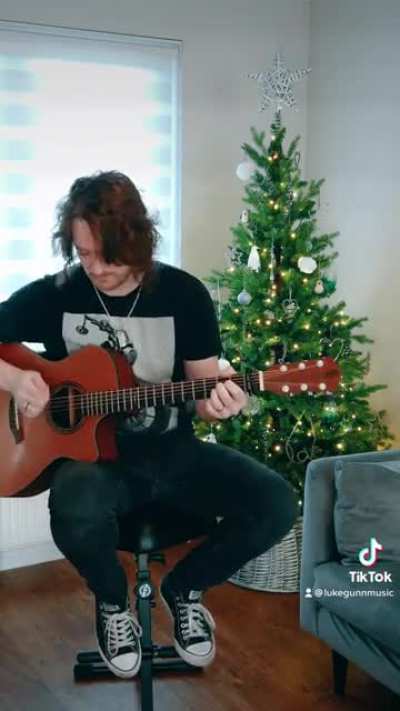 Wonderful Christmastime Fingerstyle 🎸