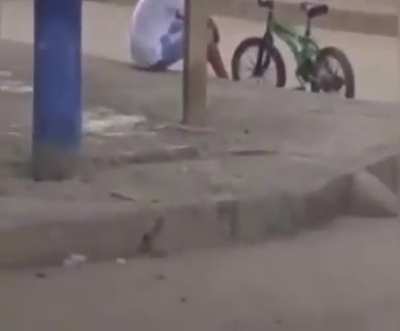 thieves having a HolUp moment