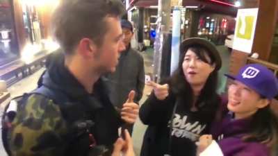 The lady wearing Black was being followed by a creep, she noticed a Twitch streamer and pretended to be his friend, his reaction is quick!
