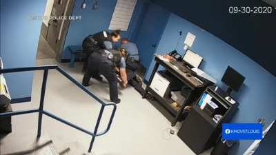 Missouri police officers beat up and kick man in groin at police station